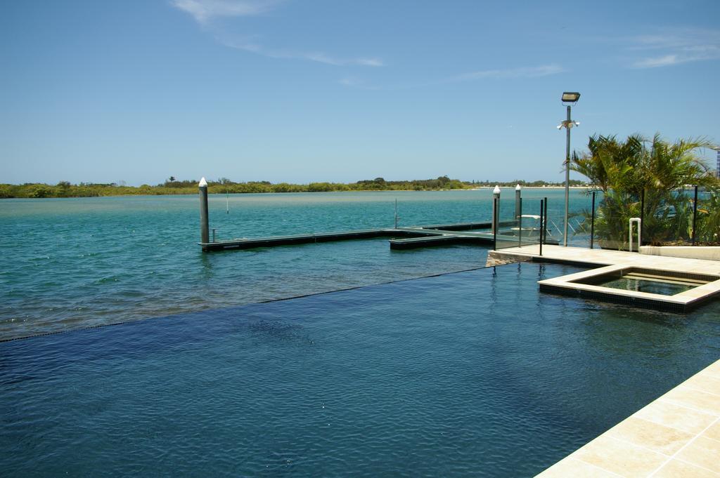 Trafalgar Towers Maroochydore Esterno foto